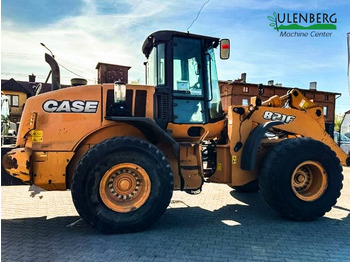 Wheel loader Case 821 F: picture 3