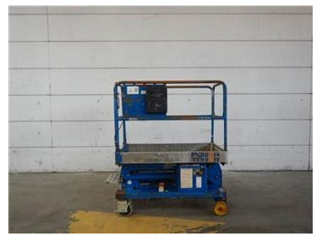 Vertical mast lift JLG