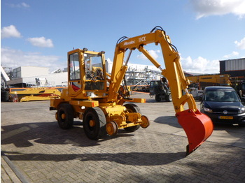 Wheel excavator MECALAC MECALAC 11 CX MEWP ROAD RAIL DIVISION: picture 3