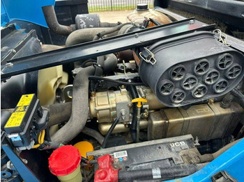 Rough terrain forklift JCB 930-4 T4: picture 5