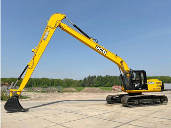 Excavator JCB