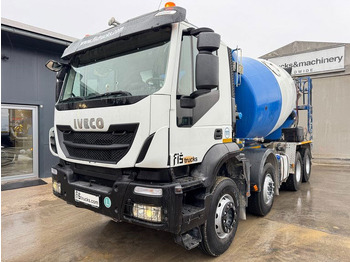 Concrete mixer truck IVECO Trakker