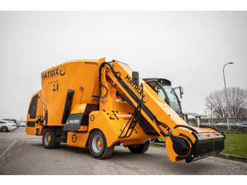 New Forage mixer wagon MATRIX formula: picture 3 New Forage mixer wagon MATRIX formula: picture 3