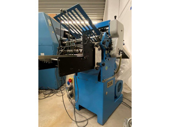 Folding machine