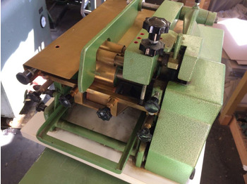 Binding machine
