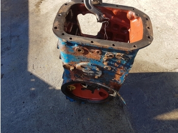 Rear axle for Farm tractor Ford 7840, 8240, 40, Ts Series Rear Housing E9nn4024hd, E9nn4032hc, 81872943: picture 3