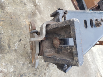 Fender New Holland Case T6, T7, T6000, Maxxum Ser Front Mudguard Bracket Kit 47444870: picture 5
