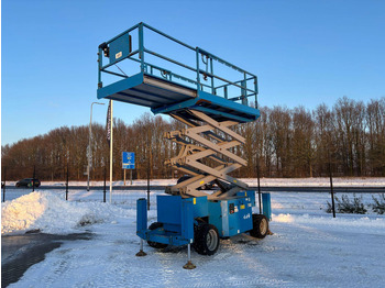 Scissor lift GENIE