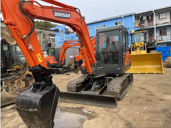Crawler excavator Original 6ton Doosan Dx60 used Hydraulic Crawler mini Excavator Doosan DX60 Excavator in Stock: picture 3