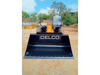 New Telescopic handler JCB 530-70: picture 3