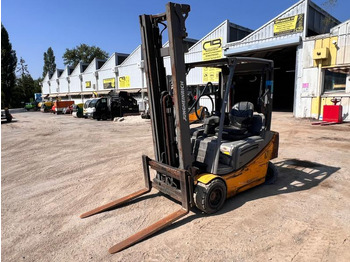 Electric forklift JUNGHEINRICH EFG