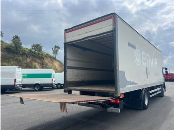 Box truck Renault D 19: picture 5 Box truck Renault D 19: picture 5