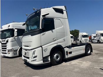 Tractor unit VOLVO