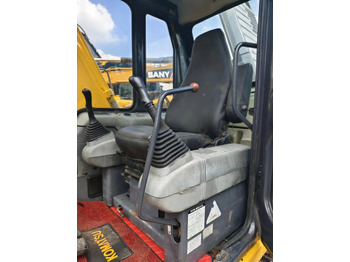Crawler excavator KOMATSU PC120-6: picture 4
