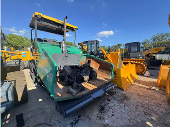 Asphalt paver VÖGELE