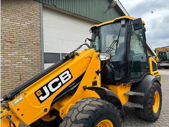 Telescopic wheel loader JCB TM220 SV A: picture 3