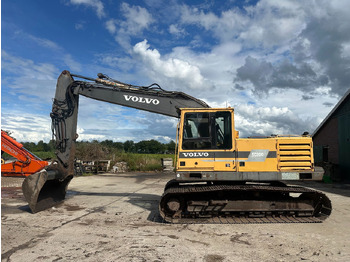 Crawler excavator Volvo EC200: picture 3