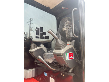 Mini excavator CAT 307E2: picture 4