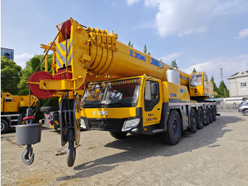 Mobile crane XCMG