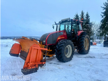 Farm tractor VALTRA T-series