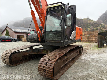 Excavator 2016 Hitachi ZX210LC-5B med Engcon tiltrotator, planeringsskuffe og Gjerstad graveskuff: picture 3