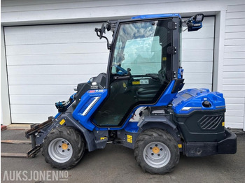 Farm tractor