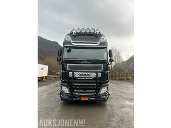 Tractor unit DAF XF 530