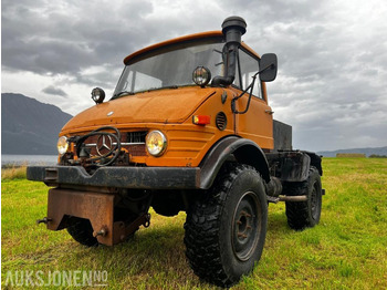 Truck UNIMOG