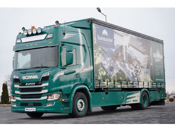 Curtainsider truck SCANIA G