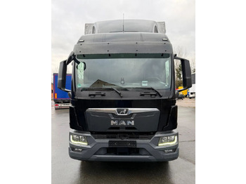 Curtainsider truck MAN TGM 15.290 / NOWY MODEL / E6 / 18PALET / 7720 ŁADOWNOŚĆ / SERWISOWANY / NOWY TACHOGRAF / NISKI PRZEBIEG / WINDA / FIRANKA / SPROWADZONY / 2022 / NISKI PRZEBIEG /PIERWSZY WŁAŚCICIEL/: picture 3 Curtainsider truck MAN TGM 15.290 / NOWY MODEL / E6 / 18PALET / 7720 ŁADOWNOŚĆ / SERWISOWANY / NOWY TACHOGRAF / NISKI PRZEBIEG / WINDA / FIRANKA / SPROWADZONY / 2022 / NISKI PRZEBIEG /PIERWSZY WŁAŚCICIEL/: picture 3