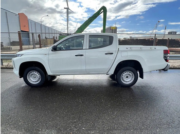 Pickup truck MITSUBISHI L200