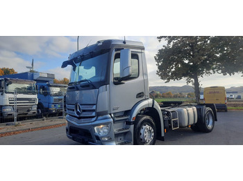 Tractor unit MERCEDES-BENZ Actros 1832