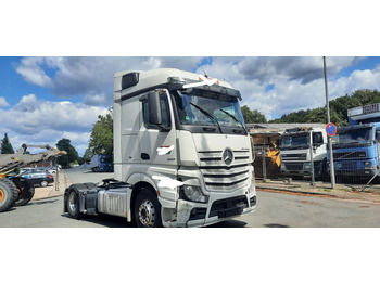 Tractor unit MERCEDES-BENZ Actros 1843