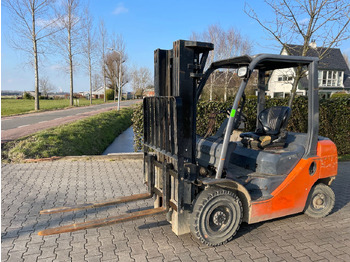Forklift Toyota 02 8FDF25 2.5 ton triplo diesel heftruck: picture 2