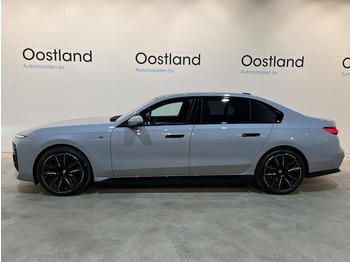 Sedan BMW i7 xDrive60 106 kWh / M Sportpakket / Panoramadak / Bowers & Wilkins / 11.600 KM !!: picture 3