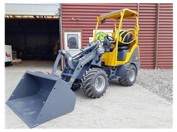 Compact loader EUROTRAC