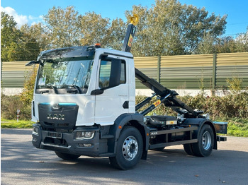 Hook lift truck MAN TGM 18.320