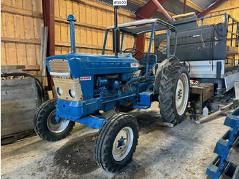 Farm tractor FORD