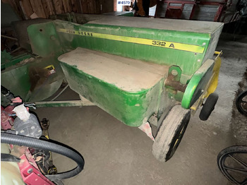 Hay and forage equipment JOHN DEERE