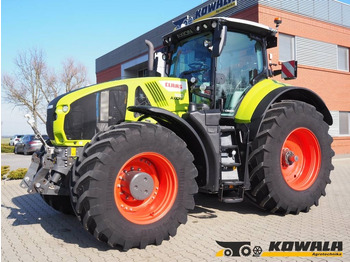 Farm tractor CLAAS Axion 920