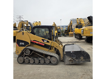Skid steer loader CATERPILLAR