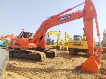 Crawler excavator Doosan DH225LC-7: picture 5