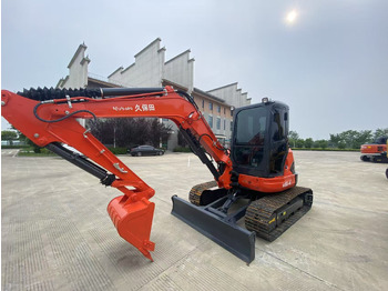 Mini excavator KUBOTA U50: picture 2