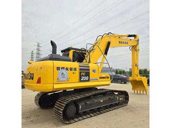 Crawler excavator Komatsu PC200-8: picture 2