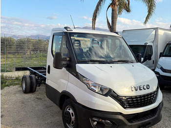 Commercial vehicle Iveco Daily 35c16: picture 2