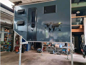 Camper