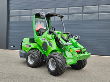 Compact track loader AVANT