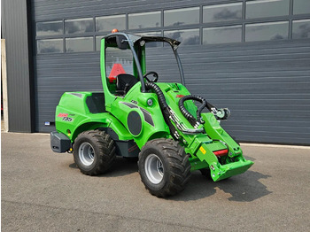 Compact track loader AVANT