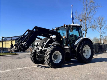 Farm tractor Valtra N104 Hitech5 met voorlader 4700 uur!: picture 3