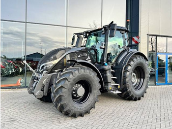Farm tractor VALTRA